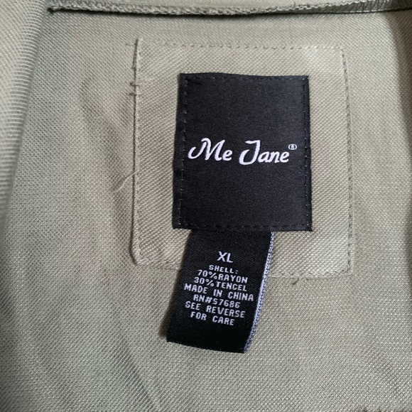 Vest - Picture 2 of 2